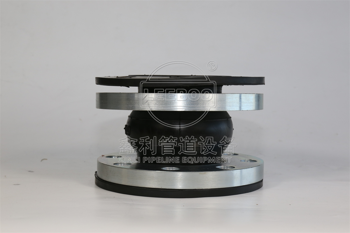 橡膠接頭被吸扁的原因